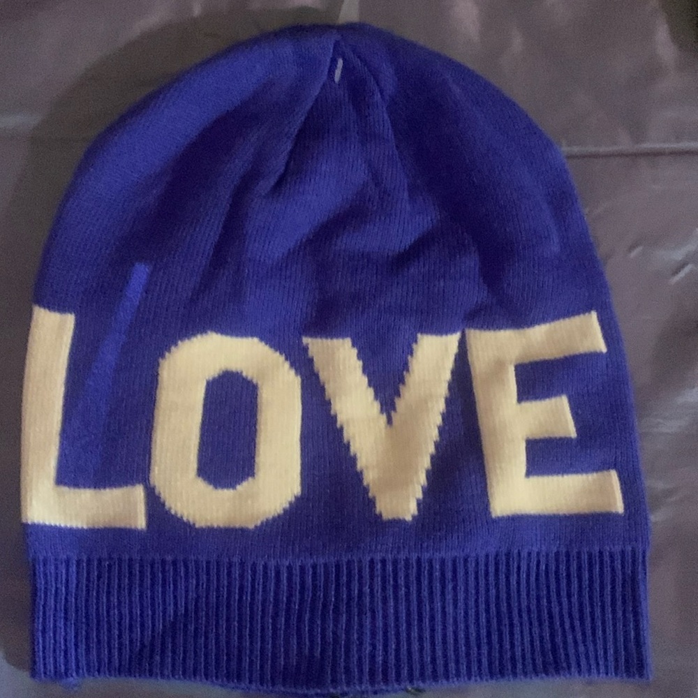Rebecca MINKOFF LOVE winter hat